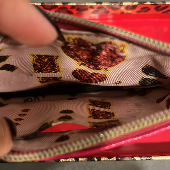 Betsy Johnson Coin Purse - Picture 3 of 4